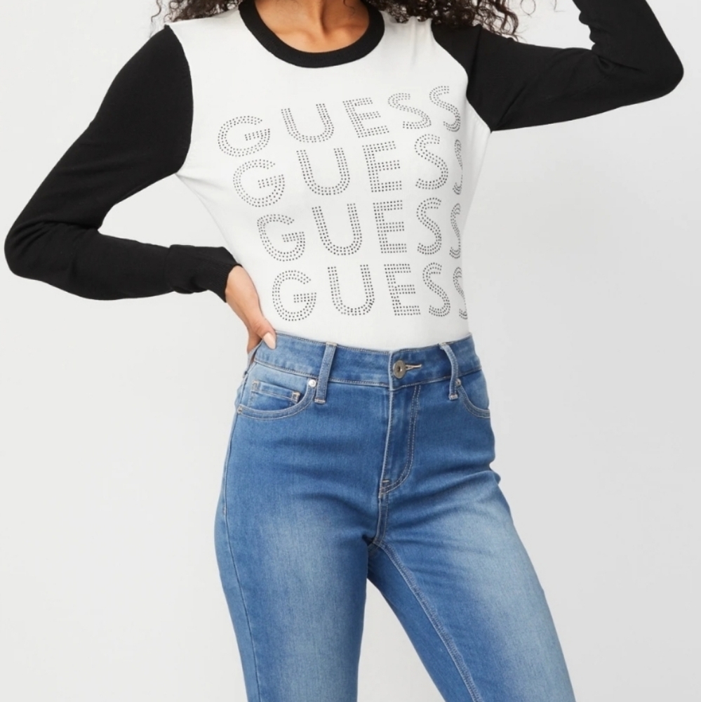 Women's sweater